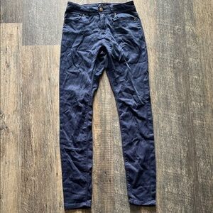 Stylish Navy Blue Women's Cropped Pants